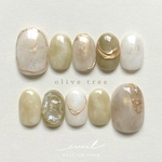 olive tree ネイルチップ　つけ爪　ニュアンスネイル  淡色　卒業式　アイボリー　水彩　オリーブ　カーキ　緑　くすみグリーン　ブライダル　成人式　ぷっくり　ゴールド