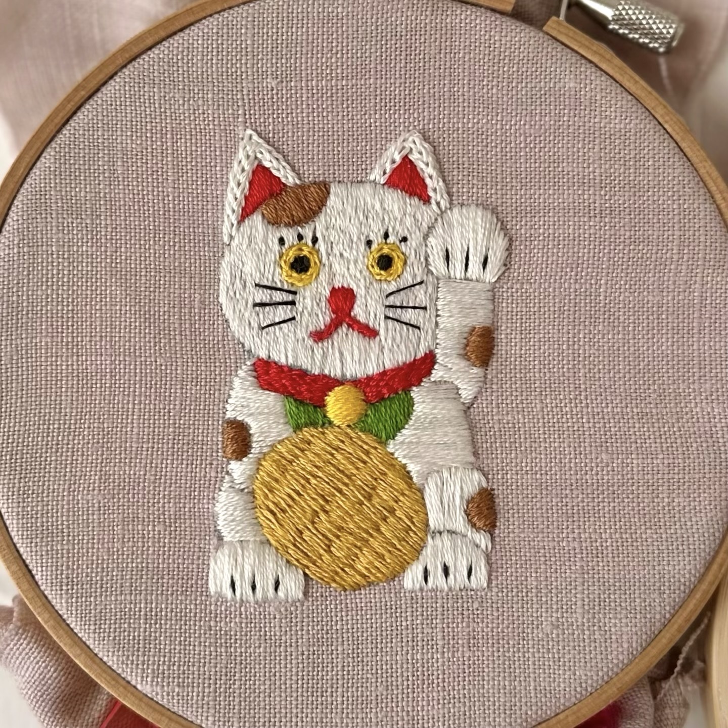 招き猫 シルク刺繍 珍品 ec4a83ecf42cde22b10748b2bc3a9d