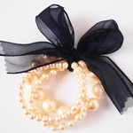 cotton pearl ＆ Ribbon ３連ブレスレット(黒リボン)