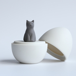 アロマディフューザー誕生シリーズ「白卵〜黒ねこ」・・・スウセラ（sucera）