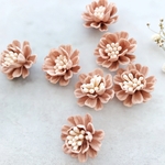 ４個【F3-h】シェルピンク　花　フラワーパーツ 　カボション