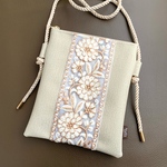 再販5＊インド刺繍リボンが目を惹くスマホポシェット　スマホショルダー　スマホポーチ　