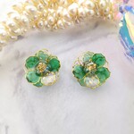 輝きの花　グリーン　ピアス　イヤリング