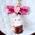 ふわうさのチョコスモアサンドビスケットキーホルダー