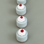 ミニチュア　ブルー×チェリープチ