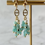 大人可愛い*ターコイズブルーの揺れるフリンジ　イヤリング　淡水パールと天然石　アマゾナイトシリカ