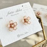 ソメイヨシノ（桜）1輪ピアス／イヤリング　春　小ぶり　華やか　セレモニー　オケージョン　　フォーマル　卒業式　卒園式　入学式　入園式