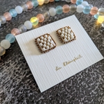 ビーズ刺繍のピアス〈白〉