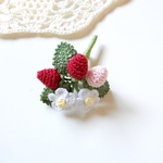 苺🍓のブーケブローチ＊レース編み