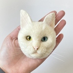 アウトレット　羊毛フェルト猫　オッドアイ白猫【一点もの】ねこ　ネコ　ペット