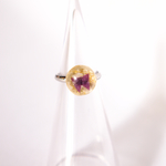 空飛ぶ蝶々の指輪(蝶々紫)【リング 折り紙 和紙 レジン 】