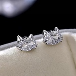 ミニピアス/ノンホールピアス　1粒　楕円ジルコニア　ネコ　猫　動物　小ぶり　小さい　新作　普段使い　セカンドピアス　軟骨ピアス
