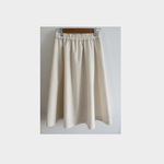 起毛コットンのオフホワイトのフレアスカート