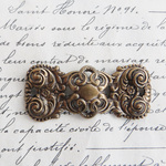 1点　Ornate Narrow Rectangle Stamping