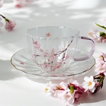 【再々販ギフト】桜咲くガラスのカップ＆ソーサー　桜柄　コーヒー　紅茶　ハーブティー　アイスコーヒー　アイスティー　ピンク色　ギフト　箱入りプレゼントにぴったり　ホワイトデー　お返し　新生活　母の日