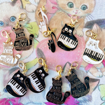 sale🌼2個598円送料無料猫ちゃん音楽チャーム/グランドピアノ・メロディ・音符・鍵盤・五線譜/ファスナーチャーム・コインケースチャーム/RUBEN/検索