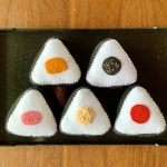 おにぎり５個セット① ≪真ん中おかずおにぎり≫