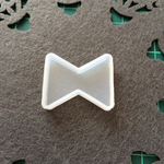 人気商品🎀アレンジ無限のリボンのレジン型