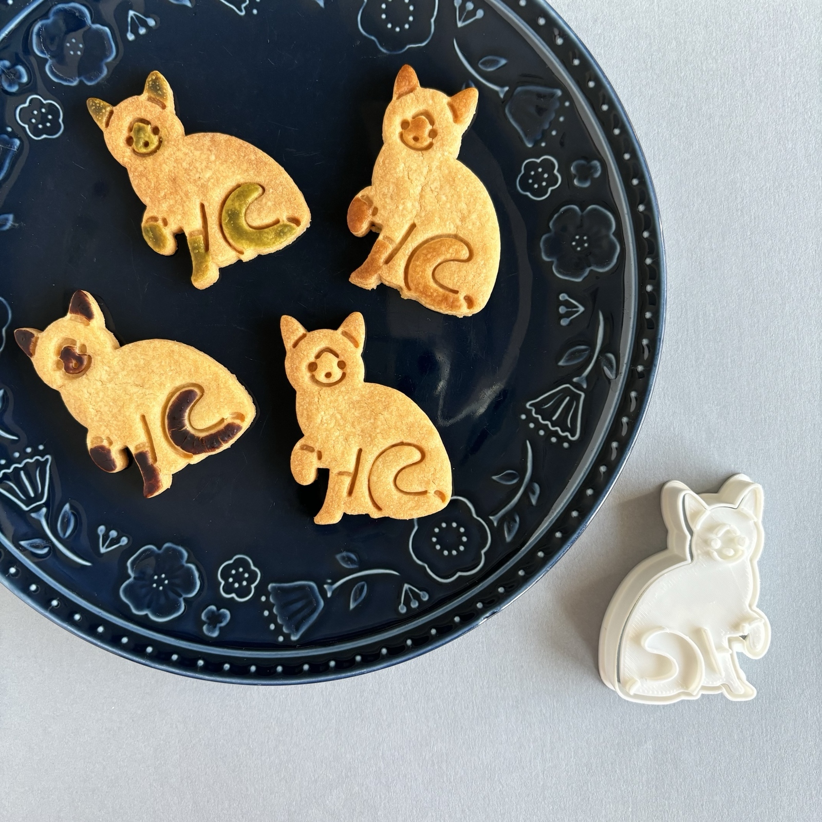 【オリジナル型紙ハンドメイド作品】三毛猫のスナックちゃん 猫 三毛猫 ねこ【クッキー型】 - NICA CRAFT | minne byGMOペパボ 国内