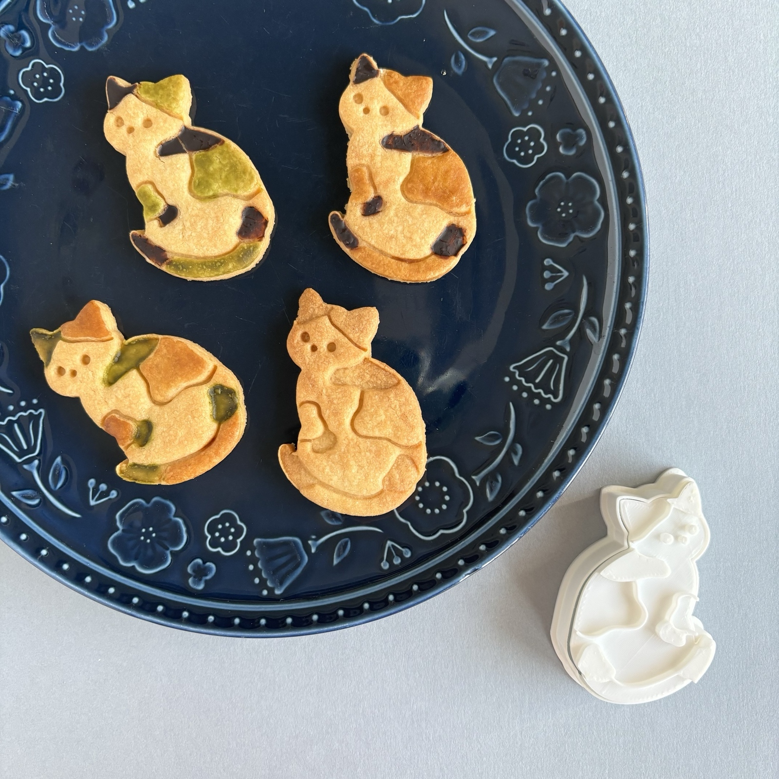 【オリジナル型紙ハンドメイド作品】三毛猫のスナックちゃん 猫 三毛猫 ねこ【クッキー型】 - NICA CRAFT | minne byGMOペパボ 国内