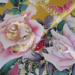 🐇黄色 京友禅 薔薇に蝶模様 正絹緞子 丹後ちりめん No.22-5【100cm×38cm】振袖仮絵羽の解き 和布 生地 はぎれ リメイク素材 silk100%