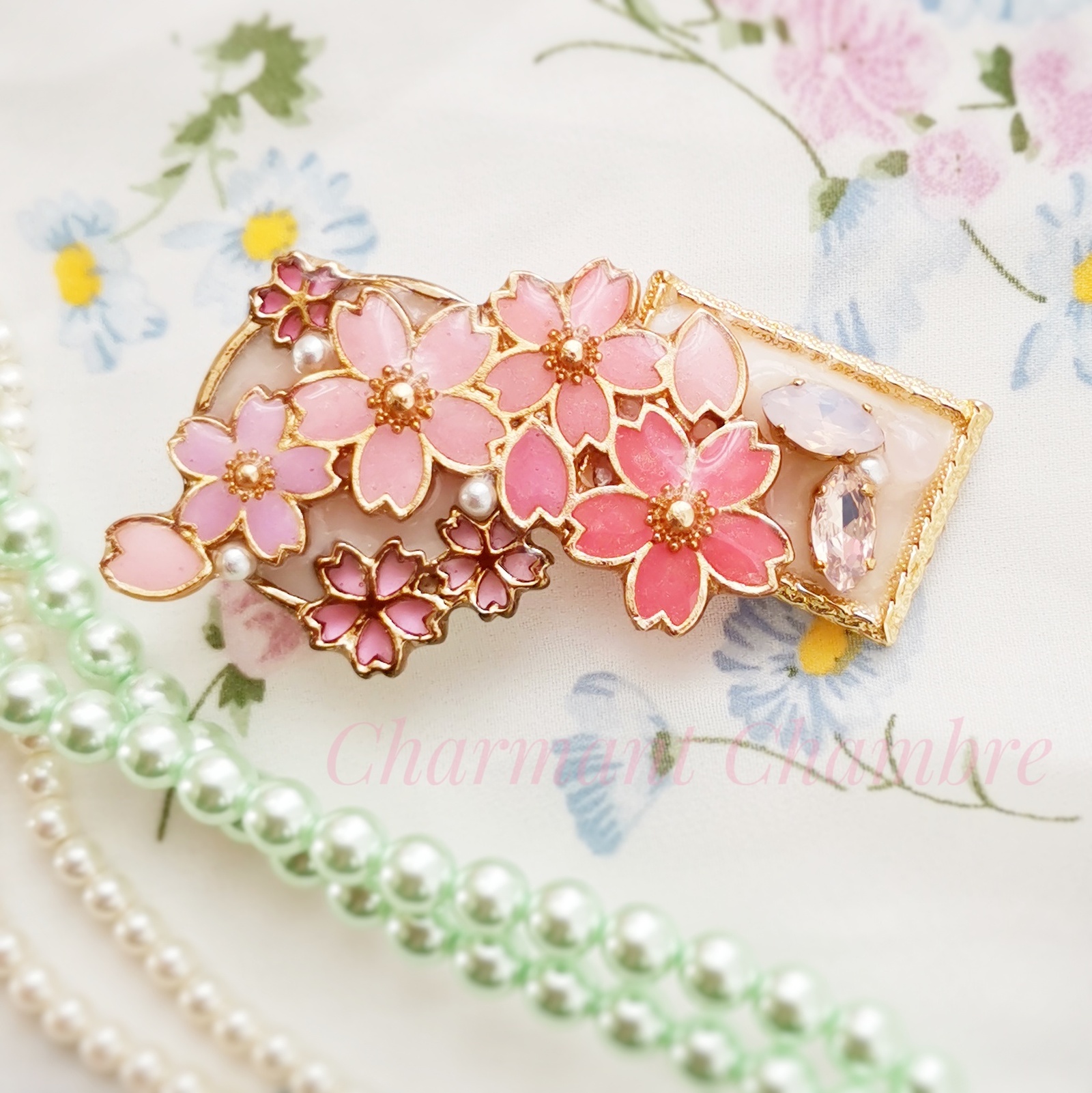 ♥︎感謝SALE♥︎ぐでねこちゃん　ヘアクリップ ぐでねこちゃんヘアクリップ桜