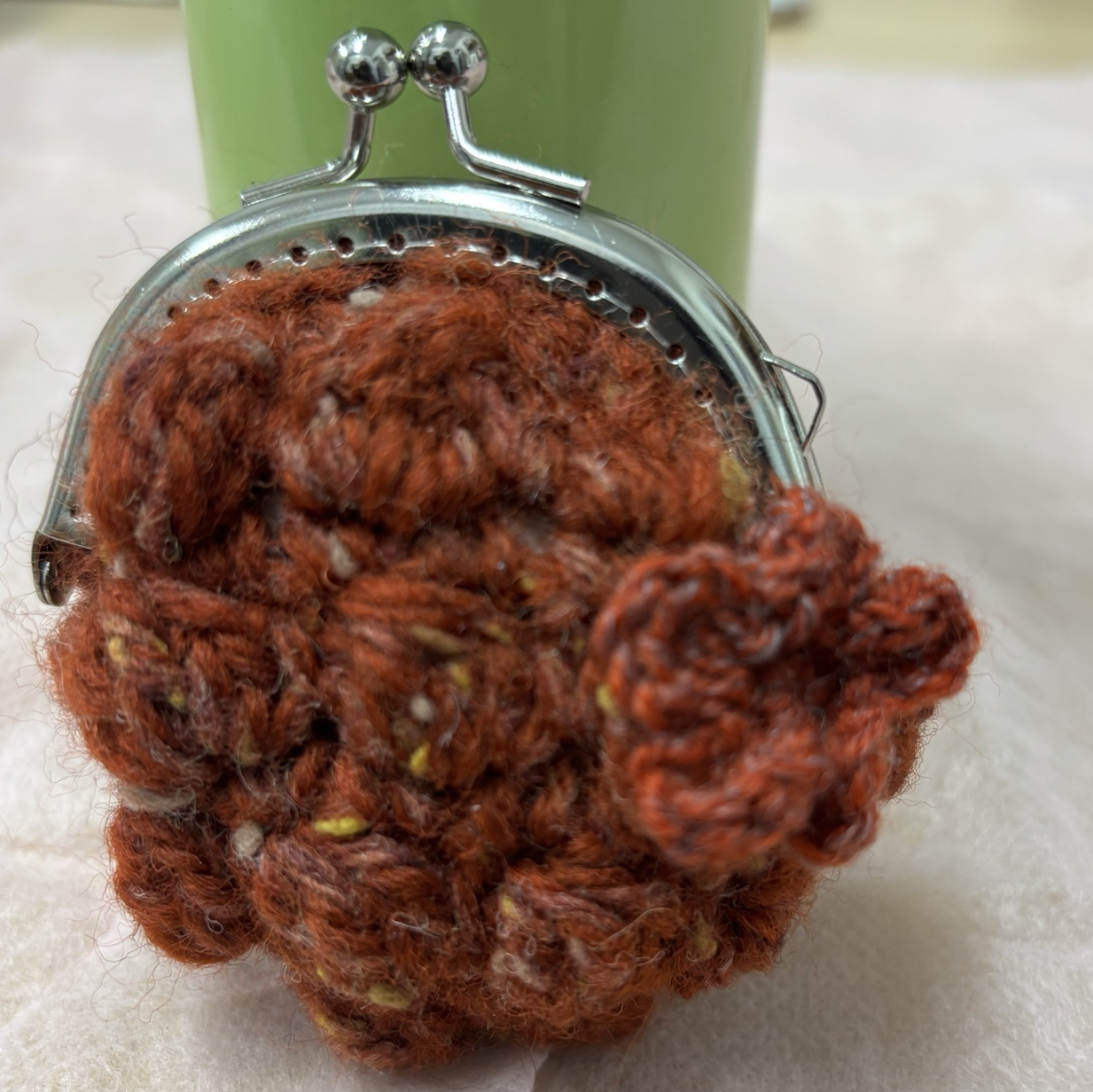 ビーズがま口ポーチ　小花　紫陽花ブルー