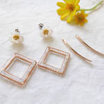ヴォージュ広場の小さなお花ピアス（3way）