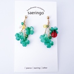 四つ葉のクローバーとてんとう虫のイヤリング／ピアス