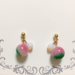 花翡翠とオパールのピアス