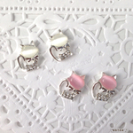 Cuteな猫ピアス