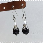 天然石オニキス with SWAROVSKI のピアス／イヤリング