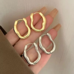 ヴィンテージメタルフープピアス**