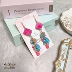 サイコロ フラワー 花 ピンク 水色 ピアス イヤリング 1点物アクセサリー 推し活 担当カラー 推しカラー