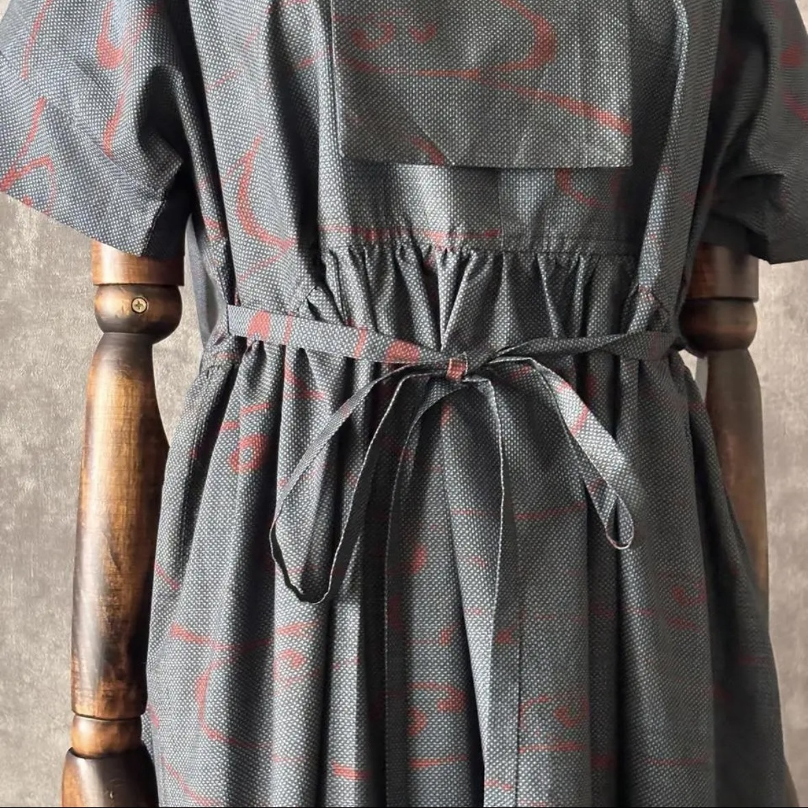 大島紬　お着物　リメイク　ギャザーワンピース　フリルストール付き　ハンドメイド SOLD 着物リメイク ワンピース 大島紬 M〜L ワンピース さら
