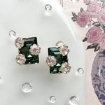 daisy dots “botanical garden” pierce / earring