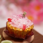 🌸くるくる桜チョコのタルトケーキ（大き目）　ミニチュア