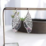 揺らめくbutterfly wingsピアス  ステンドグラス  イヤリング　蝶の羽　ガラス