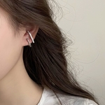 ꫛꫀꪝ✧‧˚オシャレな痛くないイヤリング　　シルバーカラーイヤリング