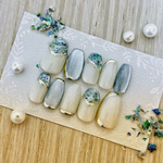 ネイルチップ　ドライフラワー　水色　マグネット　ミラー　白　青