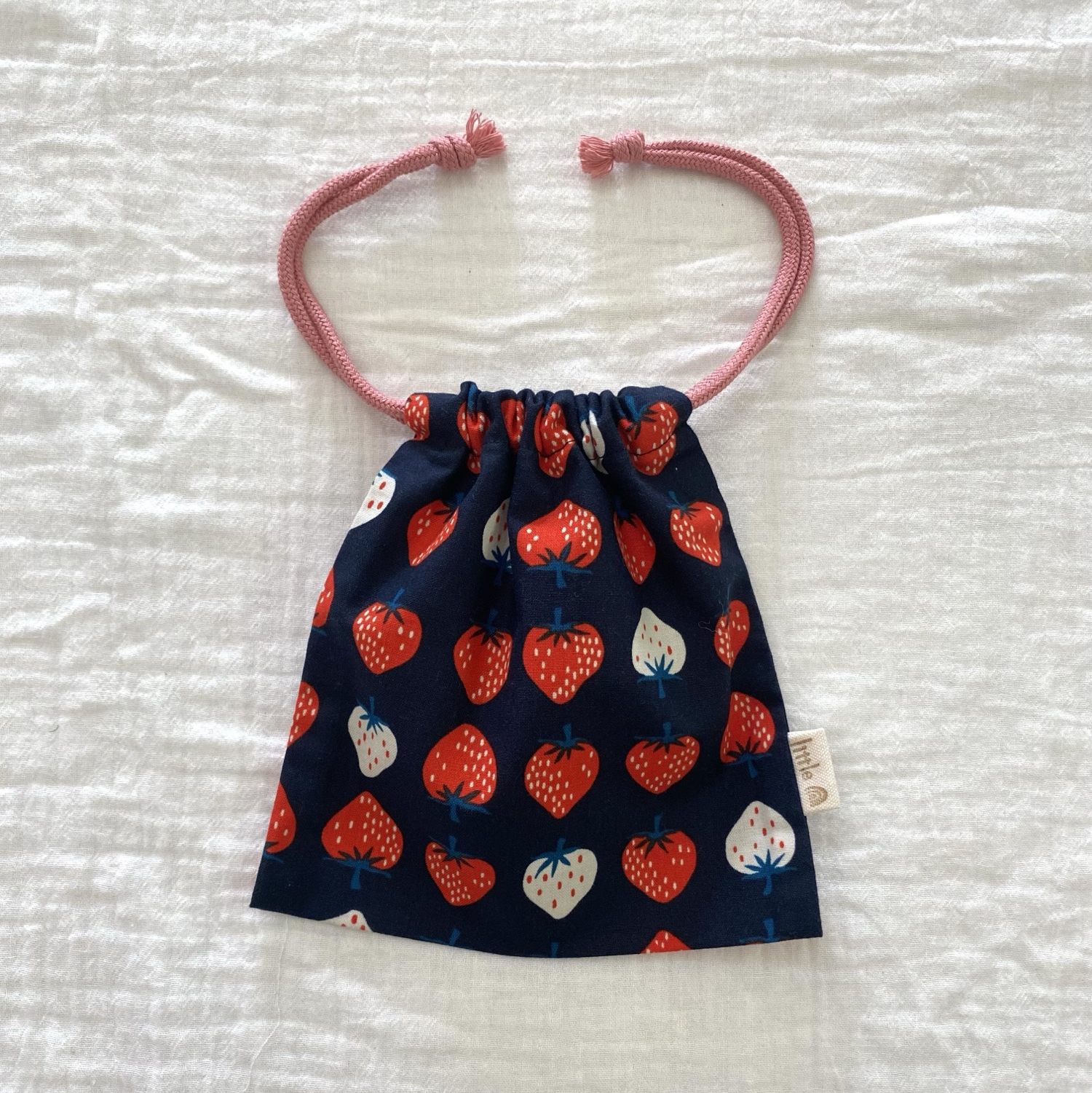 ten様専用です。巾着ポーチ　他　ハンドメイド　【イチゴと花】 うさこ様 専用です。ハンドメイド丸ポーチ バッグチャーム