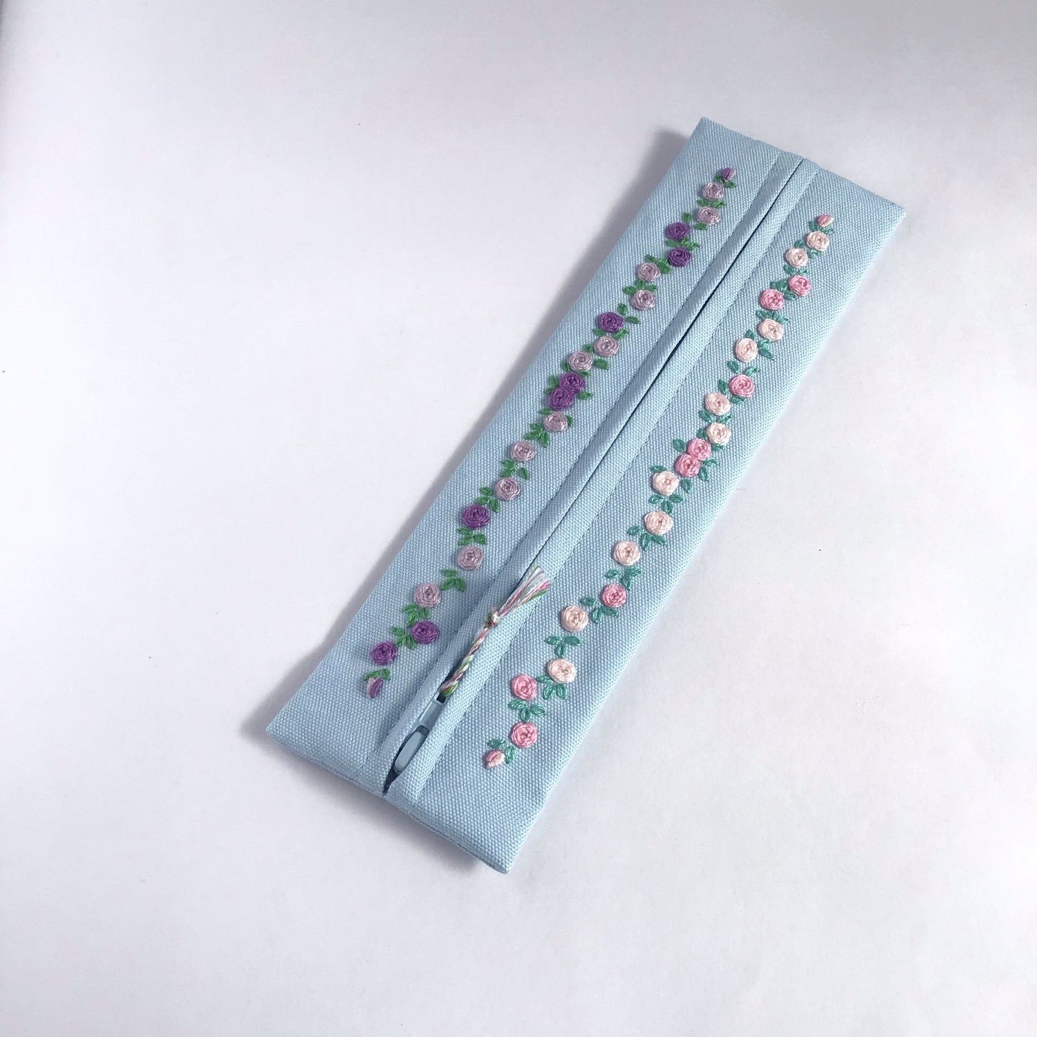 花の刺繍のブックカバー - CHIRO0110'S GALLERY | minne byGMO