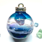 鉱石のセカイ　レジン空玉《パライバトルマリン＋ハックマナイト》