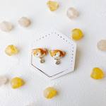 猫ピアス （イヤリング）　ハチワレ茶　ビジュー猫 〜 あなたの耳元に愛らしさを 〜