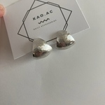小さめ【silver950 ▲ さんかく　△curl  シルバーピアス　】  イヤリング　10K 18Kピアス芯　変更可能　アレルギー対応　シルバー　ピアス　軽い　小ぶり　コンパクト　モード　こなれ感