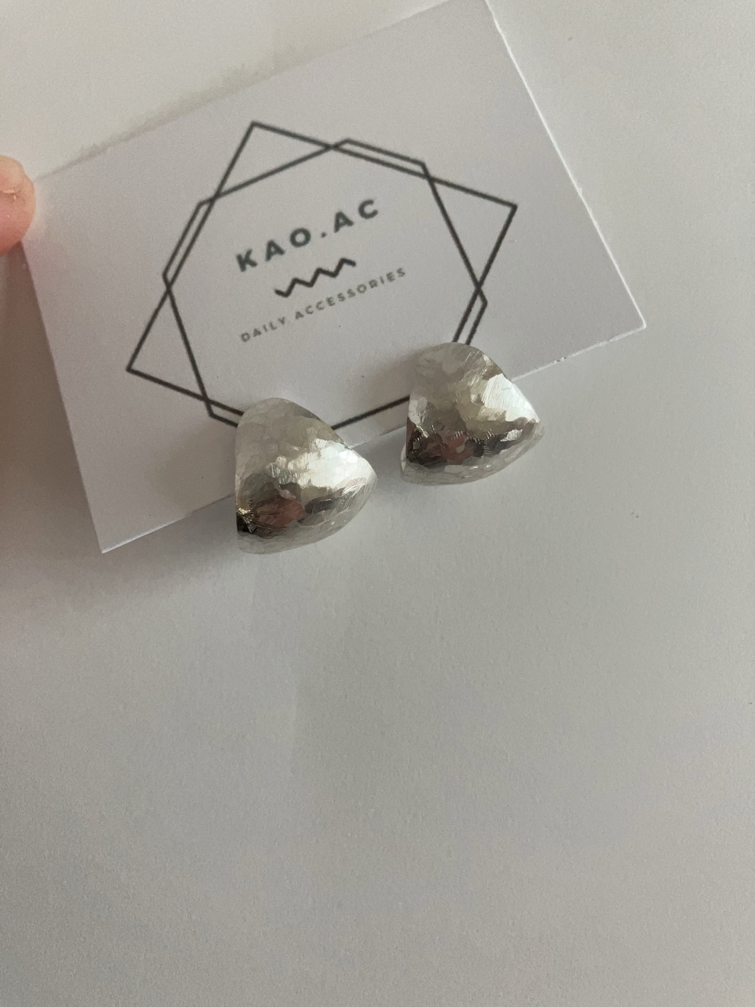 小さめ【silver950 ▲ さんかく　△curl シルバーピアス　】 イヤリング　10K 18Kピアス芯　変更可能　アレルギー対応　シルバー　ピアス　軽い　小ぶり　コンパクト　モード　こなれ感