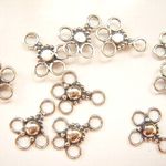 バリのハンドメイドパーツ【sv-1085fs/シルバー925製】バリビーズ・パーツ｜コネクター(3つ穴)/2ヶ