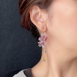 色が変わる薄桜(夜桜)のピアス/イヤリング ٭❀* 揺れる大人可愛い 華やか 軽い 大ぶり 春コーデ