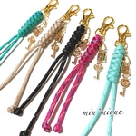 【送料無料】南京錠　パラコード　バッグチャーム