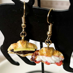 ミニチュア　あんバターといちごクロワッサン🥐サンドのピアス